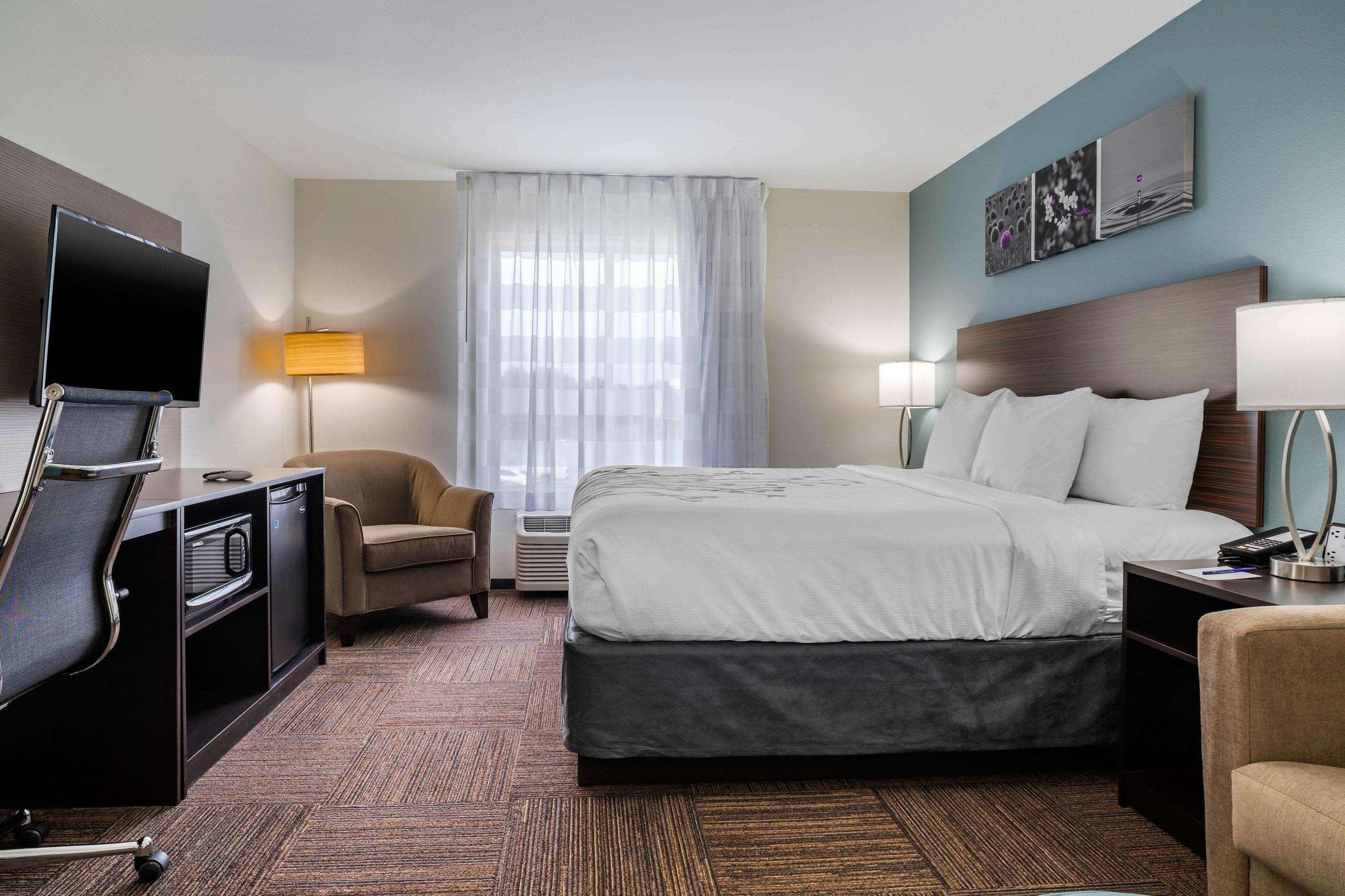 Sleep & Near Westchase Hotel 3*