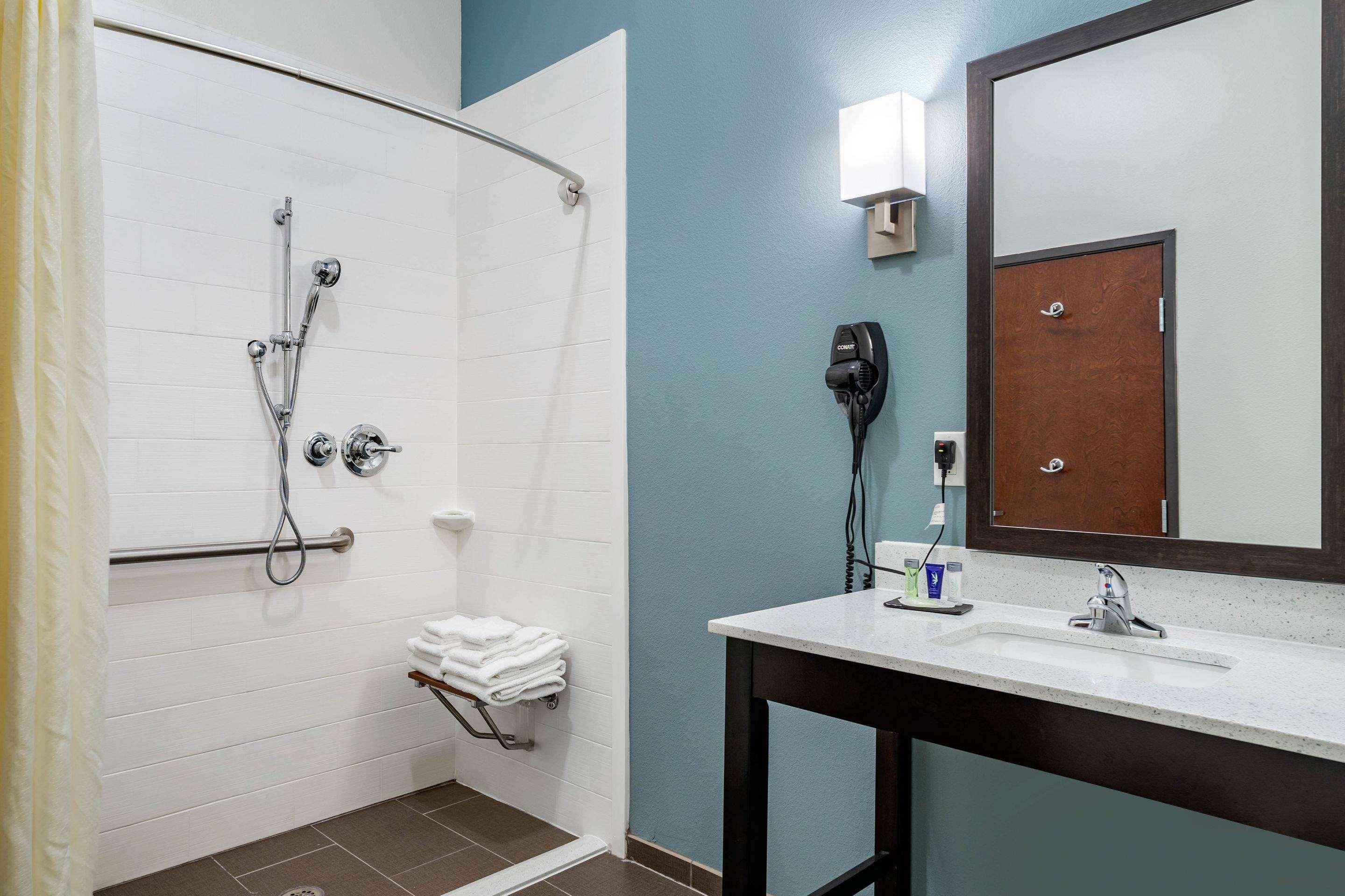 Sleep & Near Westchase Hotel 3*