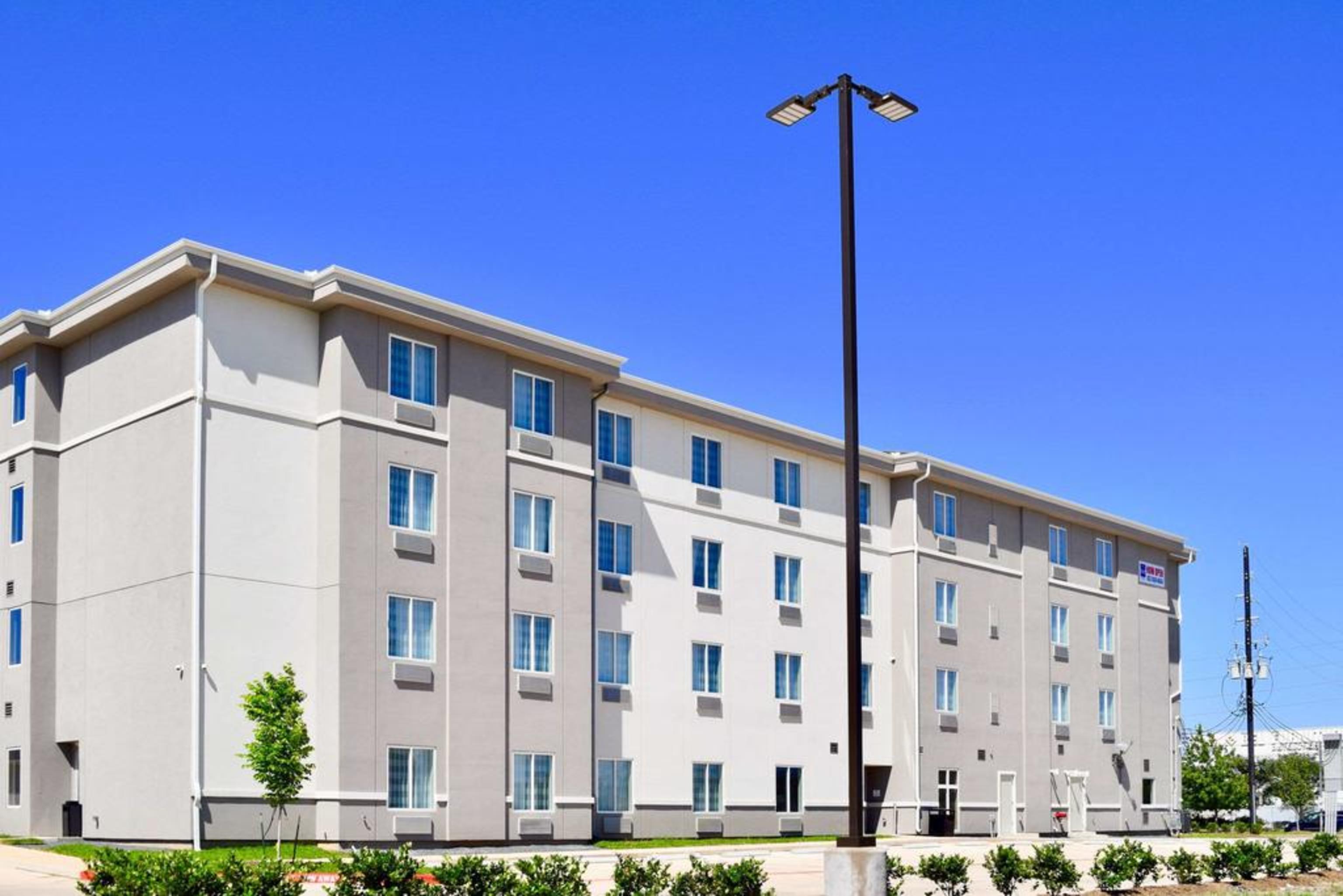Hotel Sleep & Near Westchase 3*